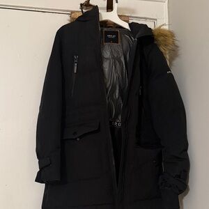 OROLAY Women’s Black Puffer Jacket with Fur Trim